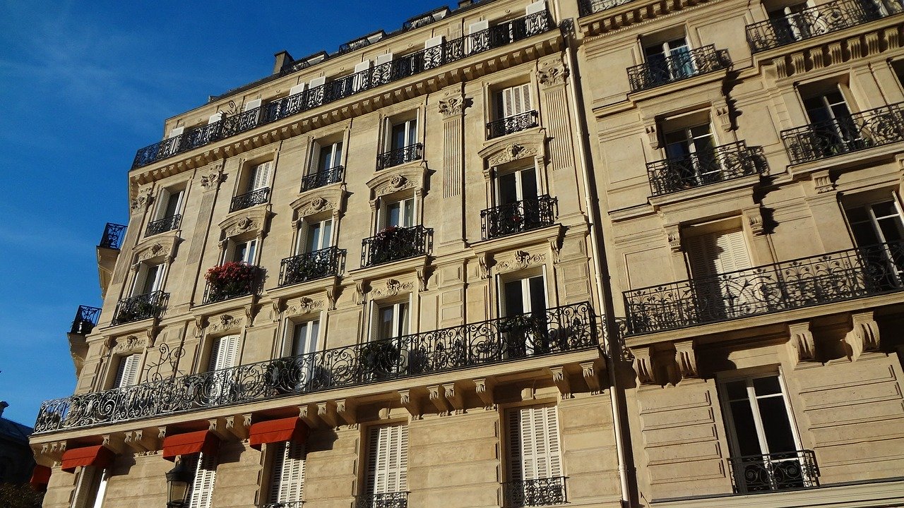 "Courtiers immobiliers : comparatif des offres en France"